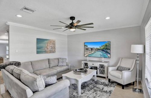 Lighthouse Point House | Lighthouse Point Oasis w Pool and Hot Tub Near Beach