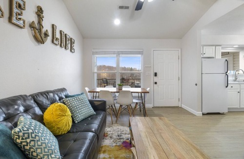 Lakeland Condo | Lighthouse Retreat – Pool, Swim Dock and More!