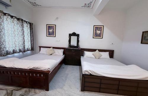 Sangole Apartment | Liitle Pichola Home stay