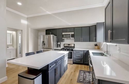 Northside House | Like New 6BED 3BR 2BA Home in Japan Town San Jose