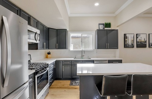 Northside House | Like New 6BED 3BR 2BA Home in Japan Town San Jose