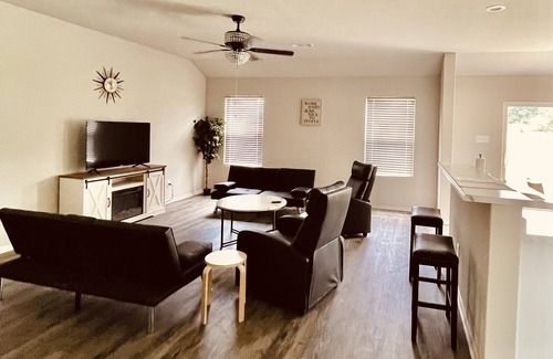 Conway House | Like New Home close to town family friendly, quiet and close to amenities.