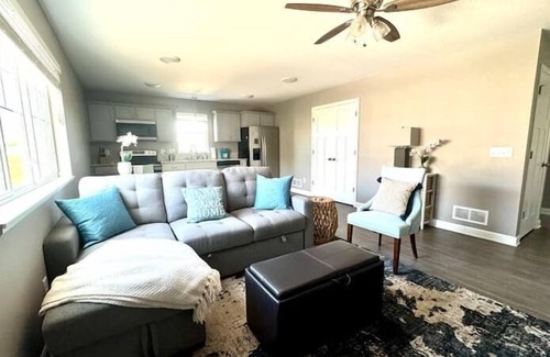 Mankato Condo | "Lil' Castle Pines" - Cozy 1-bedroom loft in quiet neighborhood!