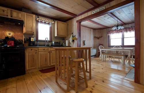 Twin Mountain Cabin | Lil' Red Cabin in the heart of the White Mountains