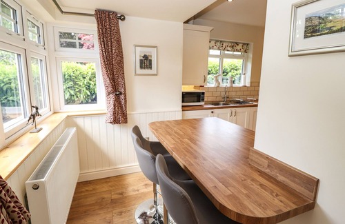 Windermere Cottage | Lilac Cottage