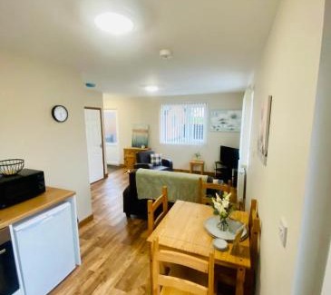 York House | Lilly Cabin with Hot Tub
