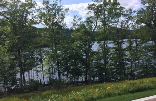 Glasco House | Lilly’s Place is cozy and relaxing every room has it’s own unique style.