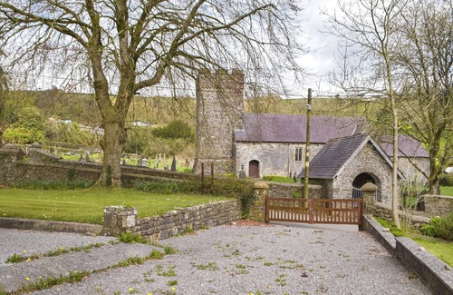 Llanfynydd Cottage | Lily of the Valley - UK47133