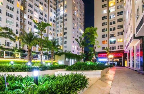 Tan Binh Apartment | Lily's Wondeful Apartment 2BRs (5mins to Airport)