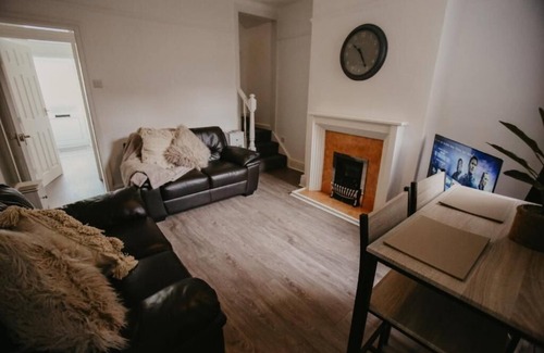 Barrow-in-Furness House | LIME ST by Prestige Properties SA