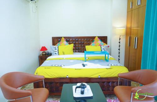 Sector 15 Hotel | Lime Tree Hotel Near 32nd Avenue Sector 29 Gurgaon