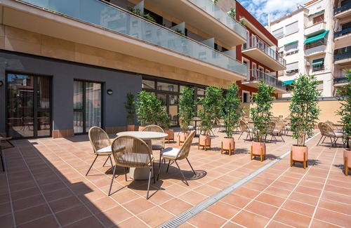El Camp de l'Arpa del Clot Apartment | Limehome Barcelona Carrer de Besalú 82