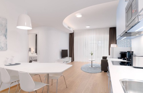 Graz City Centre Apartment | Limehome Graz - Argos by Zaha Hadid