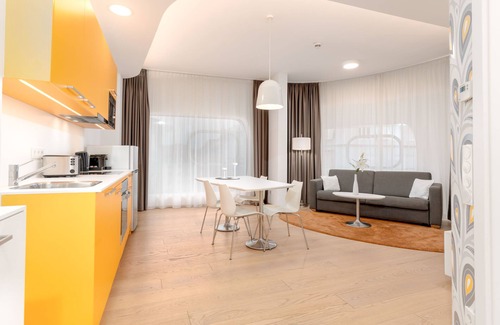 Graz City Centre Apartment | Limehome Graz - Argos by Zaha Hadid