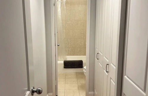 Lincoln Square Apartment | Lincoln Center Oasis - Luxury Apartment