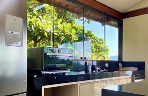 Costa Verde House | Linda Casa em Ilhabela, com Vista Para o Mar, e 5 Minutos a pé da Praia