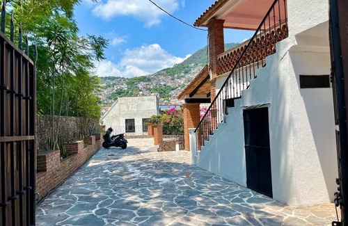 Taxco House | LindaVista Taxco, PuebloMágico, vista panorámica, estacionamiento, 10min zócalo