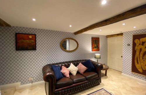 Stroud Apartment | Linden Retreat