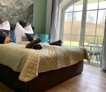 Hohenwarth Apartment | Lindners Hideaways - Gutshof Pine Retreat - In Villa - Terrasse - Garten mit Rehgehege - Frühstück verfügbar - Sauna - SKI - Arber - Osser - bis 5 Pers