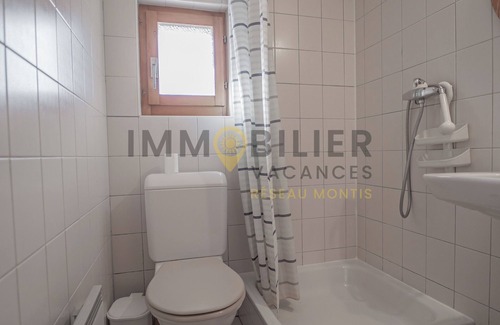 Saint-Luc Ski Chalet | Linen is not included in the service. We provide, if desired, linen packages including bed linen, ba
