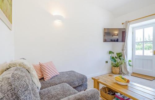Stalisfield House | Linnet - Uk50154