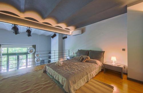 Lisbon Old Town Apartment | Lisbon Premium Loft by Homing