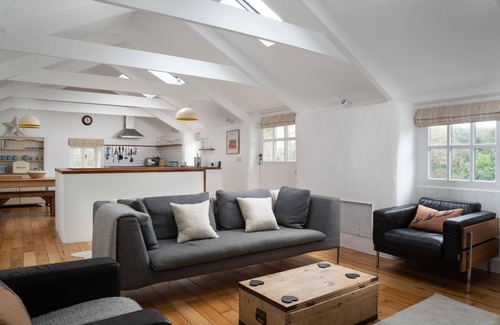 Sancreed House | Lisbue Barn - idyllic dog friendly escape within easy reach of beaches, parking