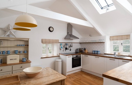 Sancreed House | Lisbue Barn - idyllic dog friendly escape within easy reach of beaches, parking