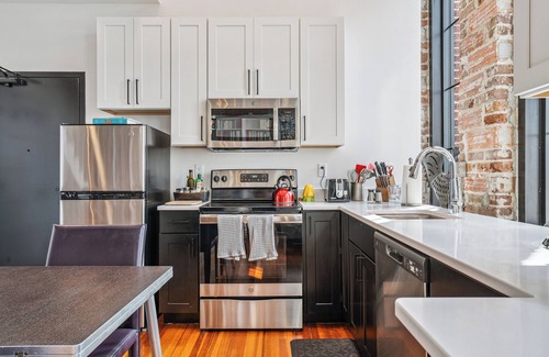 Solon Apartment | Literary Professors Writers Loft built in 1915 restored 2022