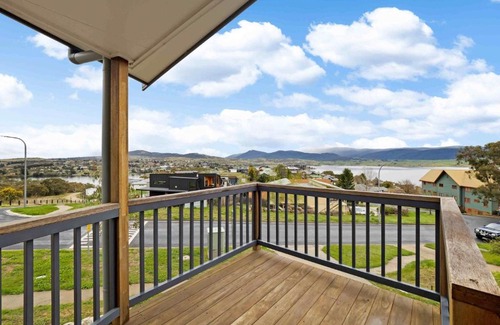East Jindabyne House | Little Bivvy
