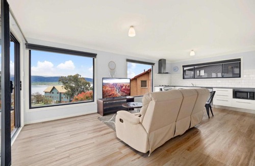 East Jindabyne House | Little Bivvy