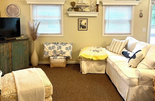 Onsted Cottage | Little Dipper Cottage on Sand Lake, Onsted, MI