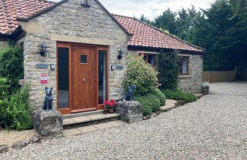 Lockton House | Little Fox Cottage