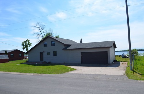 Frazee House | Little McDonald Lake Beach Front Home