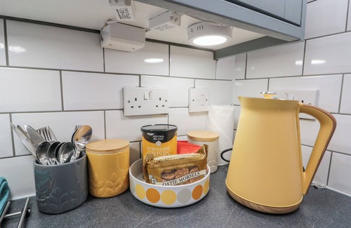 Guisborough Cottage | LITTLE NEST COTTAGE, pet friendly in Guisborough