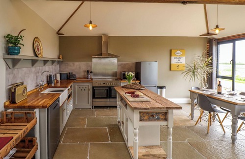 Market Rasen Cottage | LITTLE OWL, family friendly, with open fire in Market Rasen