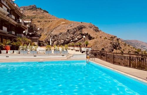 Taormina Apartment | Little Paradise