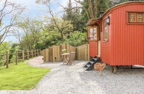 Umberleigh House | Little Silver Owl