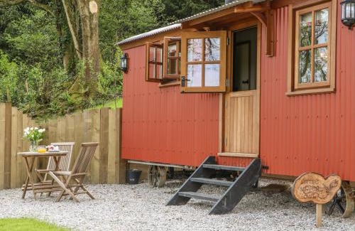 Umberleigh House | Little Silver Owl