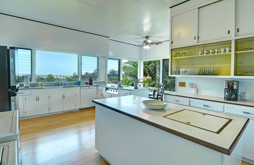 Hilo House | Live a Piece of History at My Hilo Home