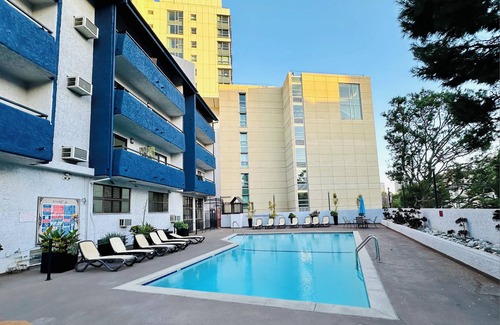 Westwood Condo | Live in Style and Convenience Near UCLA, Beverly Hills, and Santa Monica!