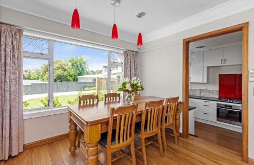 Havelock North House | Live Large in the Village
