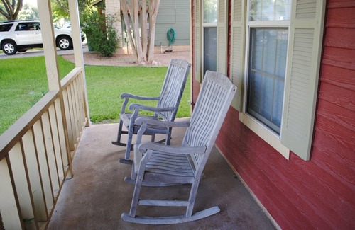 Gruene House | Live like a local -walking distance from Historic Gruene
