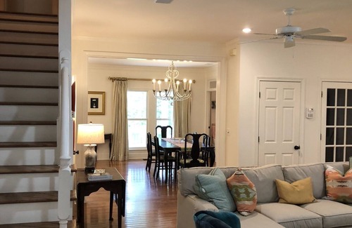 Oxford House | Live like a Local! Walk to the Square or the Grove! 💙❤️💙