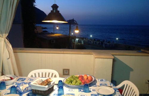 Marettimo Apartment | LIVE MARETTIMO WITH SEA VIEW VERANDA