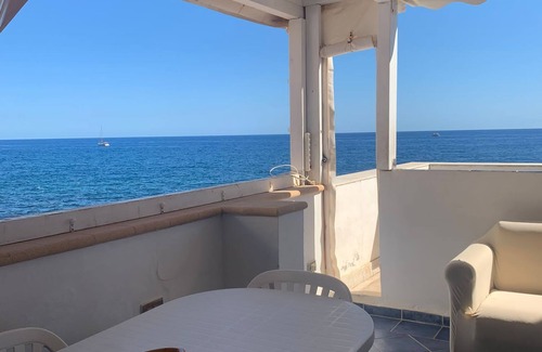 Marettimo Apartment | LIVE MARETTIMO WITH SEA VIEW VERANDA