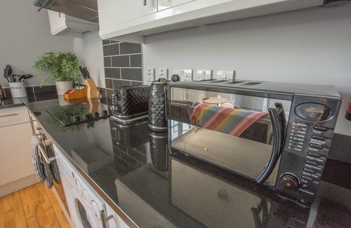 Oxford Apartment | Lively, Pet-Friendly 1DBL Bed Loft by South Parkn