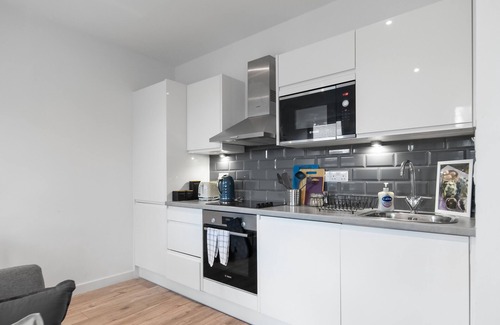 Aylesbury Apartment | Livestay Modern Two Bed Apartment in Aylesbury17