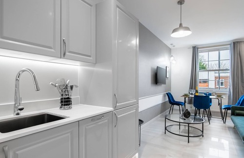 Didcot Apartment | LiveStay-Stylish 2Bed Apartment in Oxfordshire*2