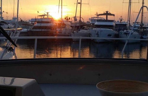 Pointe Croisette Boat Rental | Living in a Bateau in Cannes unforgettable experience
